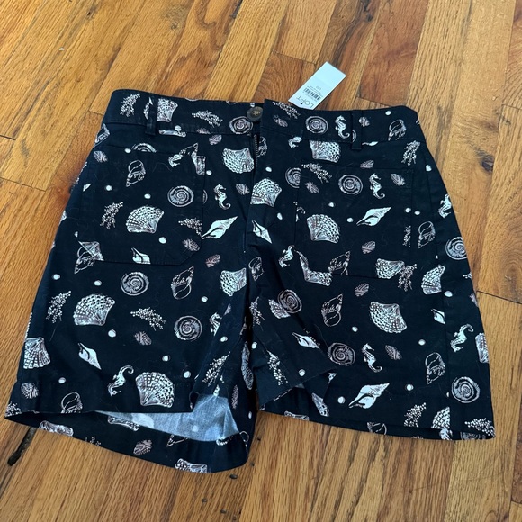Loft Black Patterned Shorts - Picture 1 of 3